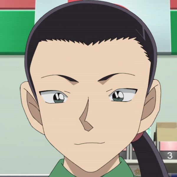 File:E1169 employee.jpg