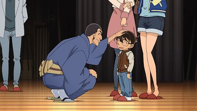 Ebizo patting Conan.jpg