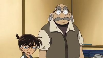 Professor Agasa with Conan